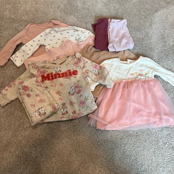 Lot of Baby Girls‎ Clothes 12Mos Winter Fall Onesies and Minnie Mouse - Picture 1 of 7